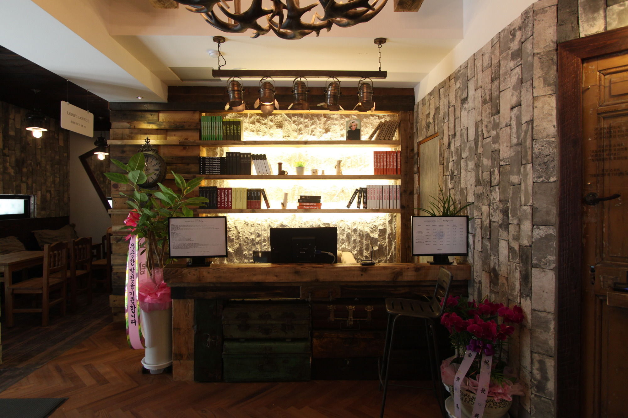 February Hotel Hwanggeum แทกู ภายนอก รูปภาพ